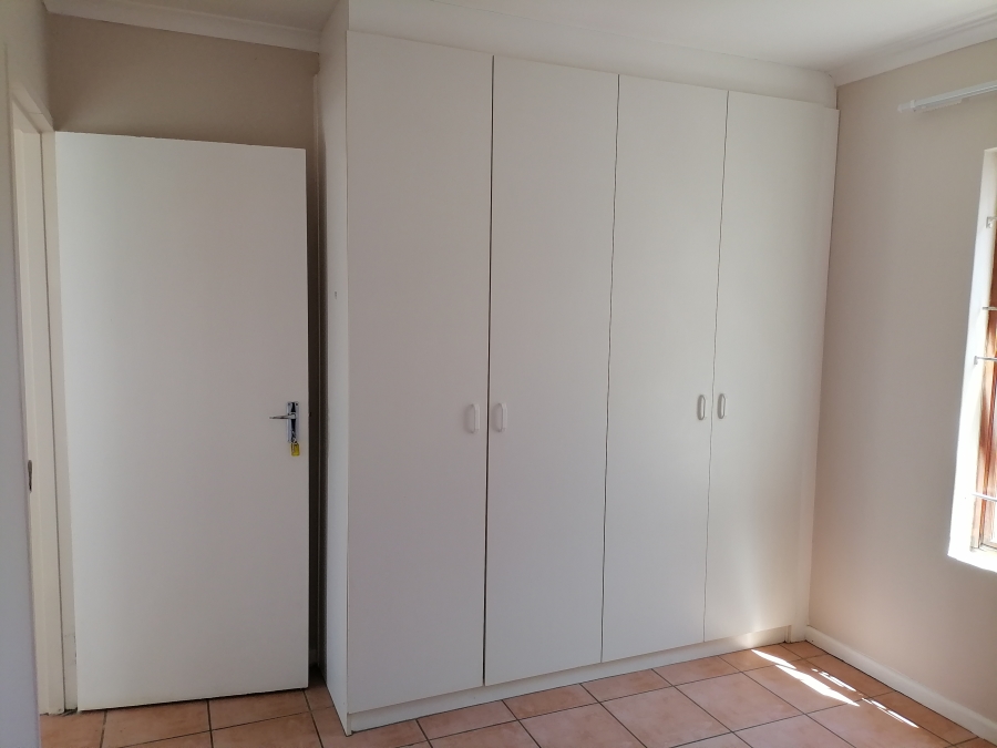 2 Bedroom Property for Sale in Guldenland Western Cape